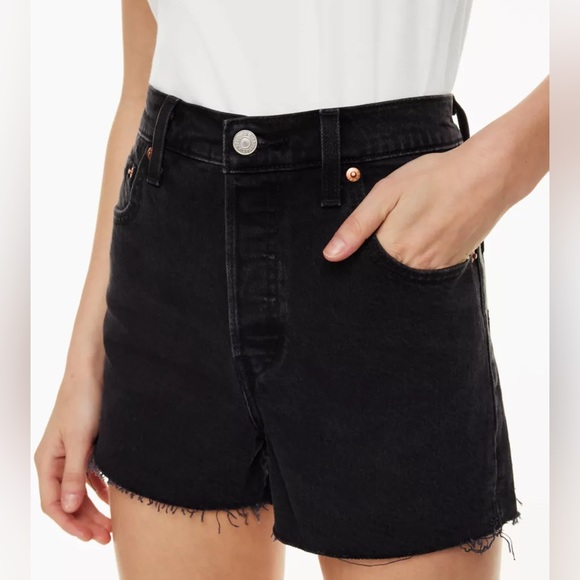Levi's Ribcage High-Waisted Shorts in Black Lake (Aritzia) - Picture 2 of 7